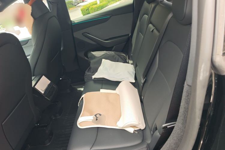 Used Tesla Model Y 2026 Facelifted Long-Range Rear-Drive Model Left Rear Seat