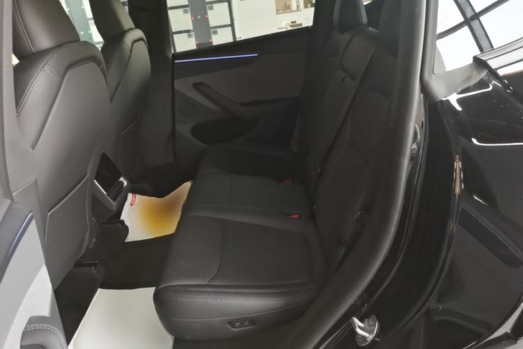 Used Tesla Model Y 2026 Rear-Drive Model Left Rear Seat