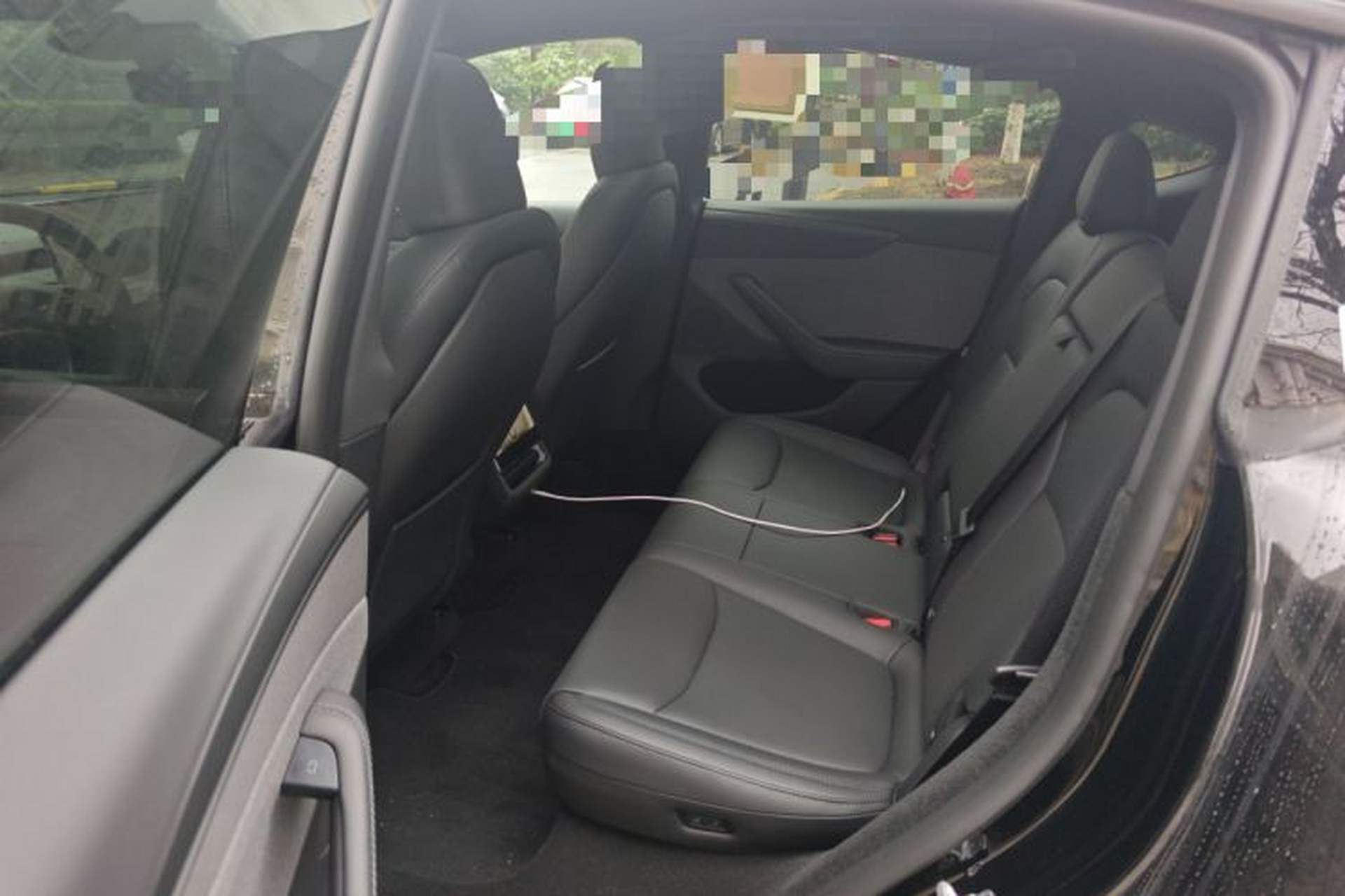 Used Tesla Model Y 2026 Rear-Drive Model Left Rear Seat