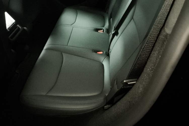 Used Tesla Model Y 2026 Rear-Drive Model Left Rear Seat