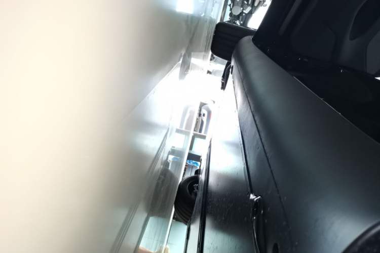 Used Tesla Model Y 2026 Rear-Drive Model Left Side Sill