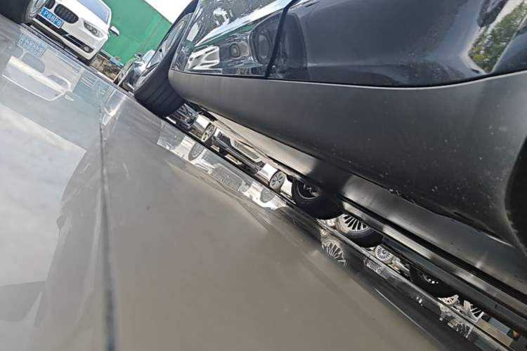 Used Tesla Model Y 2026 Rear-Drive Model Left Side Sill