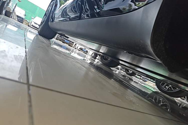 Used Tesla Model Y 2026 Facelifted Long-Range Rear-Drive Model Left Side Sill
