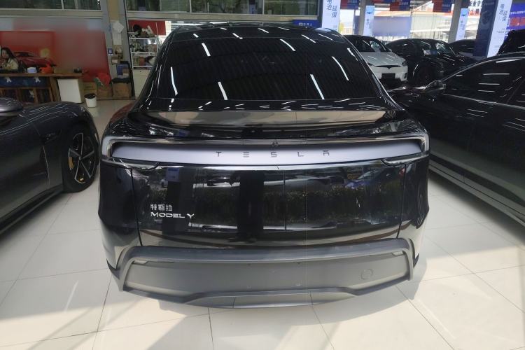 Used Tesla Model Y 2026 Rear-Drive Model Rear
