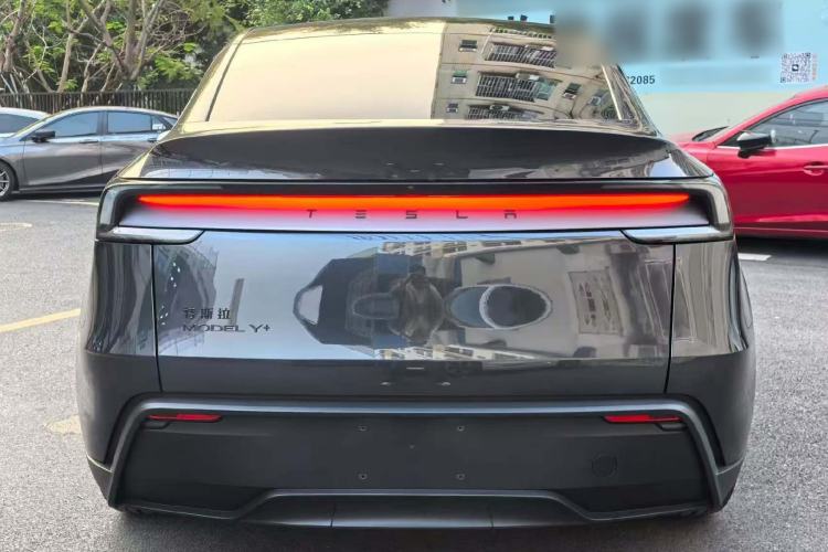 Used Tesla Model Y 2026 Rear-Drive Model Rear