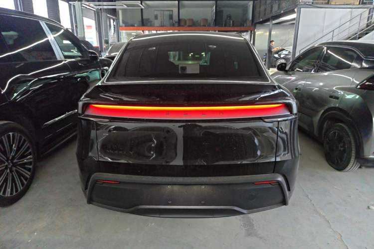 Used Tesla Model Y 2026 Rear-Drive Model Rear