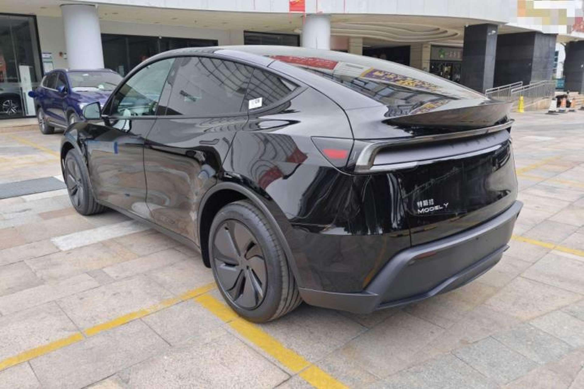 Used Tesla Model Y 2026 Rear-Drive Model Rear Left 45 Deg