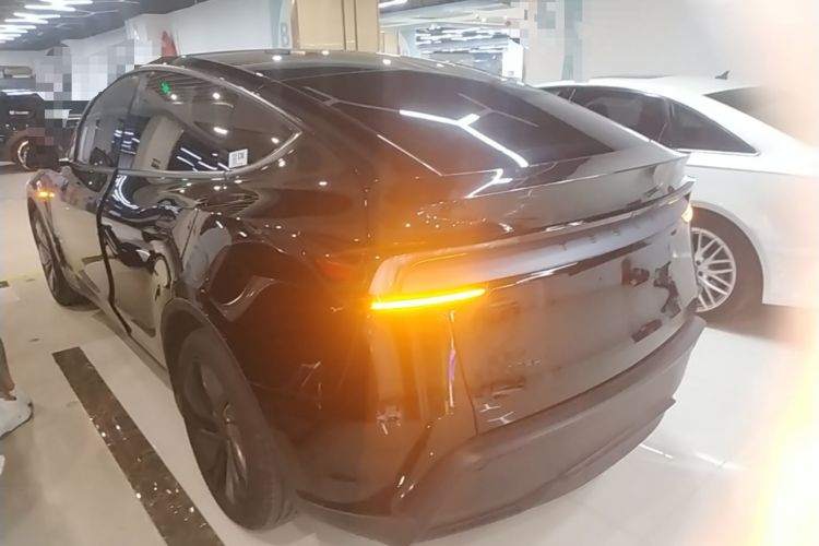Used Tesla Model Y 2026 Rear-Drive Model Rear Left 45 Deg