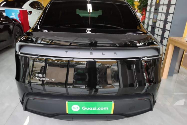 Used Tesla Model Y 2026 Rear-Drive Model Rear