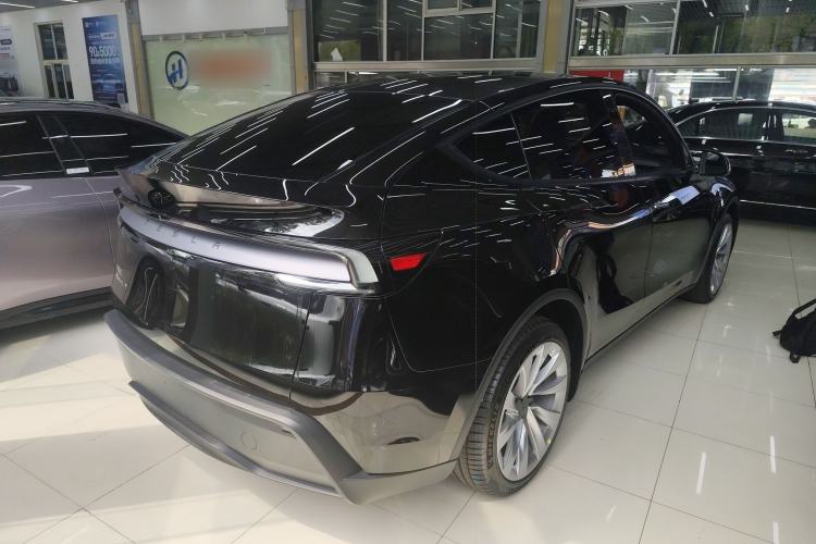 Used Tesla Model Y 2026 Rear-Drive Model Rear Right 45 Deg