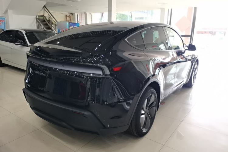 Used Tesla Model Y 2026 Rear-Drive Model Rear Right 45 Deg