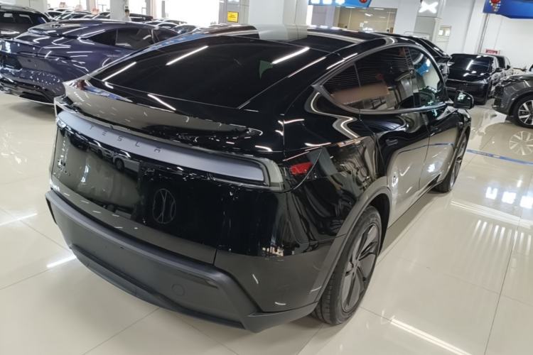 Used Tesla Model Y 2026 Rear-Drive Model Rear Right 45 Deg
