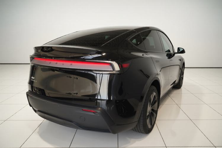 Used Tesla Model Y 2026 Rear-Drive Model Rear Right 45 Deg