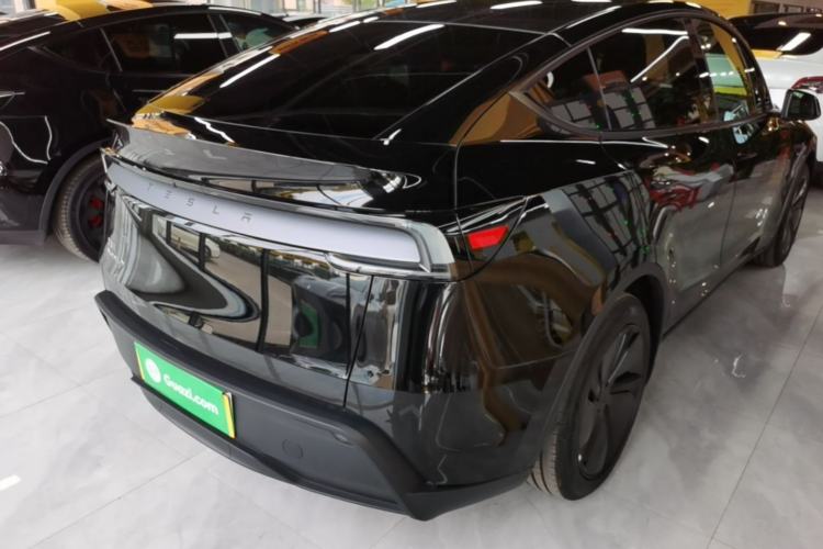 Used Tesla Model Y 2026 Rear-Drive Model Rear Right 45 Deg
