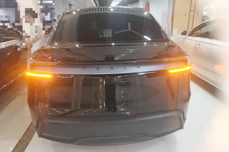 Used Tesla Model Y 2026 Rear-Drive Model Rear