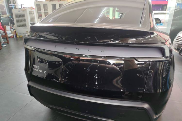 Used Tesla Model Y 2026 Rear-Drive Model Rear