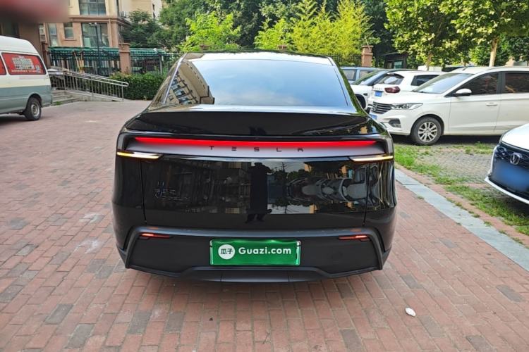 Used Tesla Model Y 2026 Rear-Drive Model Rear