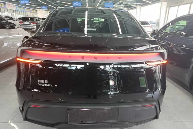 Used Tesla Model Y 2026 Rear-Drive Model Rear