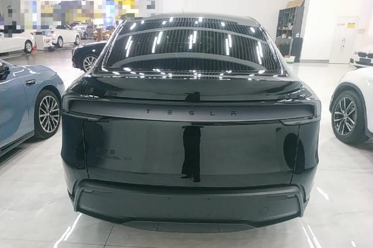 Used Tesla Model Y 2026 Long-Range All-Wheel-Drive Model Rear