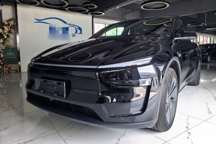 Tesla Model Y 2026 Rear-Drive Model