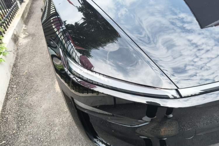 Used Tesla Model Y 2026 Facelifted Long-Range Rear-Drive Model Right Front Headlight