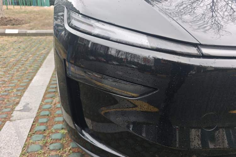 Used Tesla Model Y 2026 Rear-Drive Model Right Front Headlight