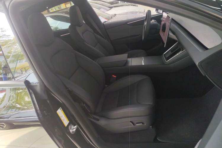 Used Tesla Model Y 2026 Rear-Drive Model Right Front Seat