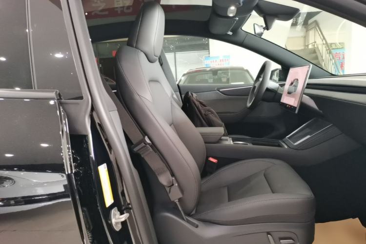 Used Tesla Model Y 2026 Rear-Drive Model Right Front Seat
