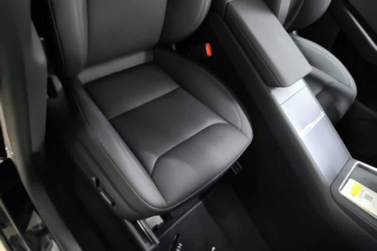 Used Tesla Model Y 2026 Rear-Drive Model Right Front Seat
