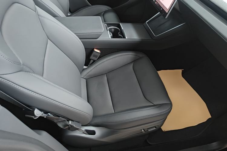 Used Tesla Model Y 2026 Rear-Drive Model Right Front Seat