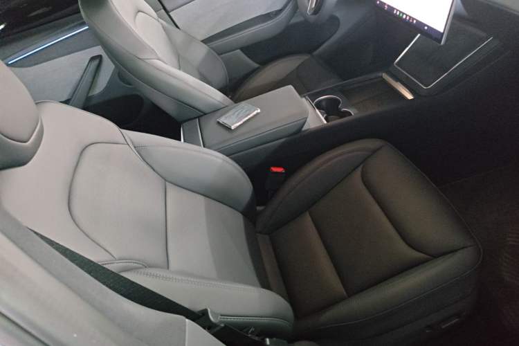 Used Tesla Model Y 2026 Rear-Drive Model Right Front Seat