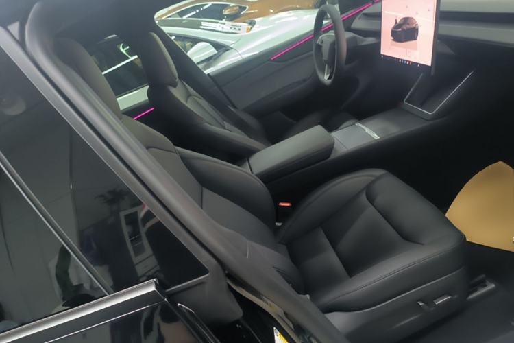 Used Tesla Model Y 2026 Rear-Drive Model Right Front Seat