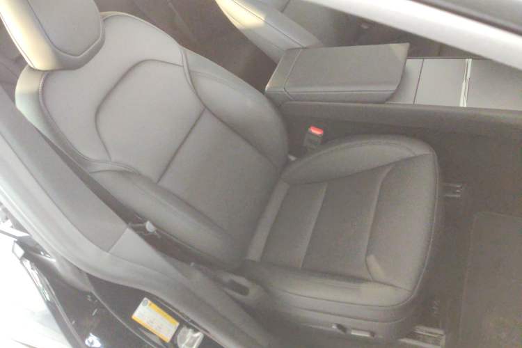 Used Tesla Model Y 2026 Rear-Drive Model Right Front Seat