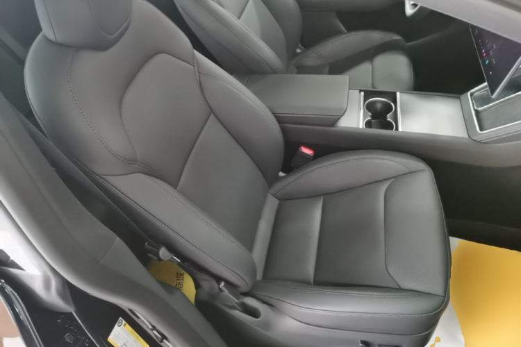 Used Tesla Model Y 2026 Rear-Drive Model Right Front Seat