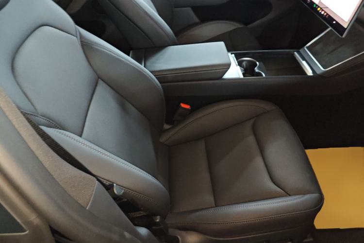 Used Tesla Model Y 2026 Rear-Drive Model Right Front Seat