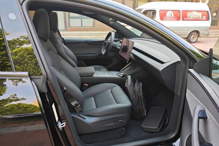 Used Tesla Model Y 2026 Rear-Drive Model Right Front Seat