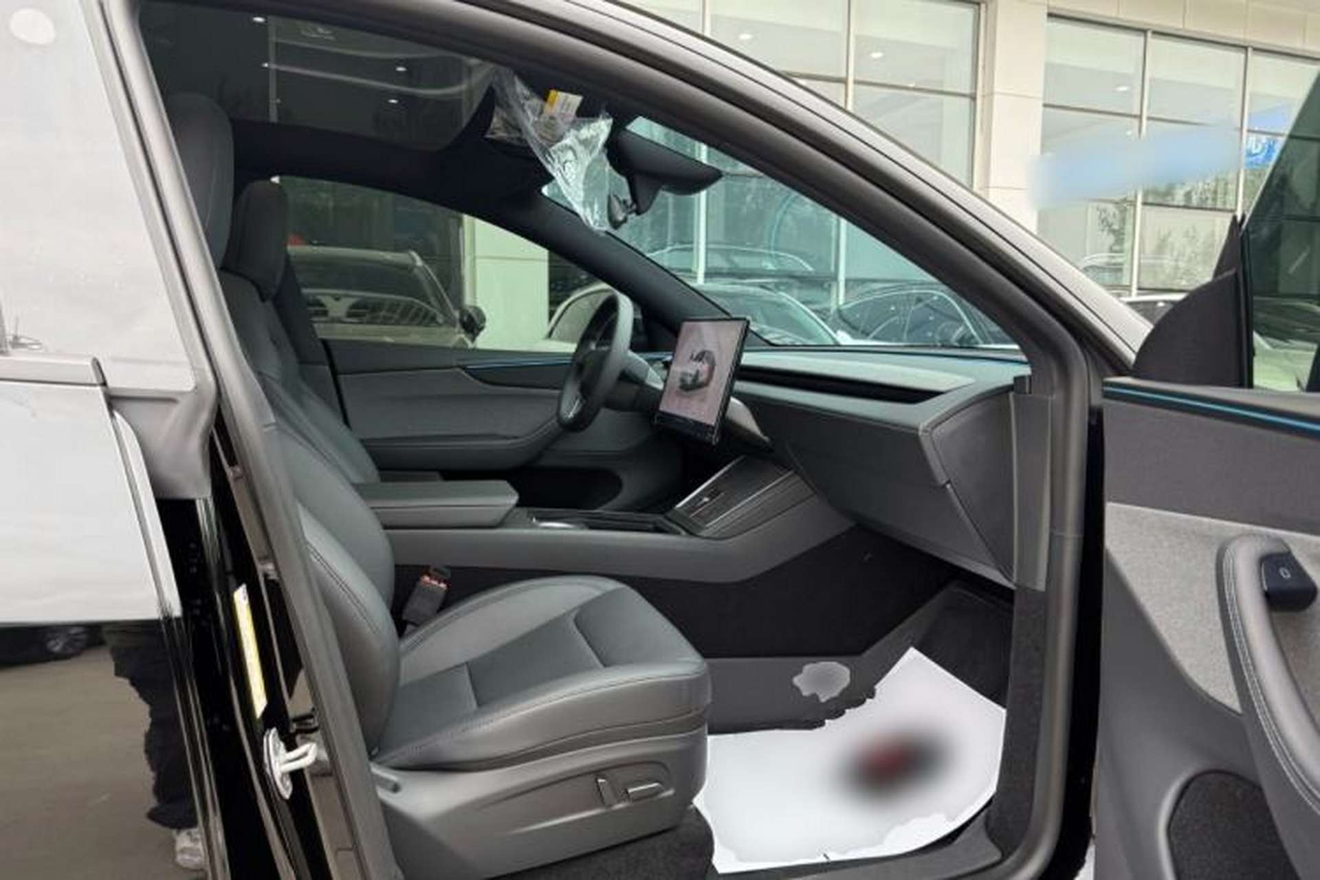 Used Tesla Model Y 2026 Model Long-Range Rear-Wheel-Drive Version Right Front Seat