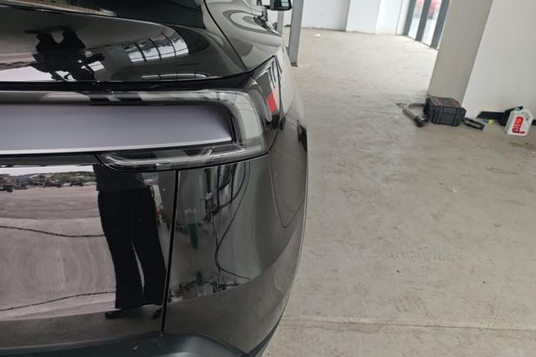 Used Tesla Model Y 2026 Rear-Drive Model Right Rear Taillight