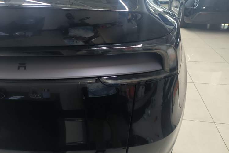 Used Tesla Model Y 2026 Rear-Drive Model Right Rear Taillight