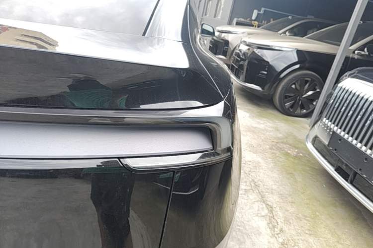 Used Tesla Model Y 2026 Long-Range All-Wheel-Drive Model Right Rear Taillight