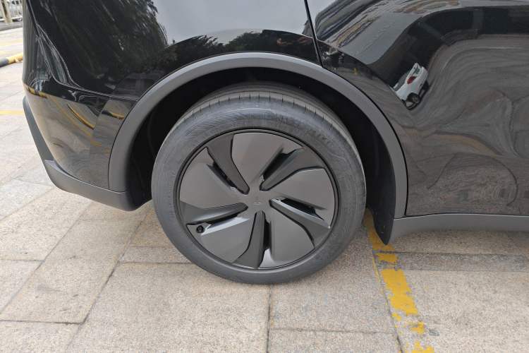 Used Tesla Model Y 2026 Rear-Drive Model Right Rear Wheel Hub