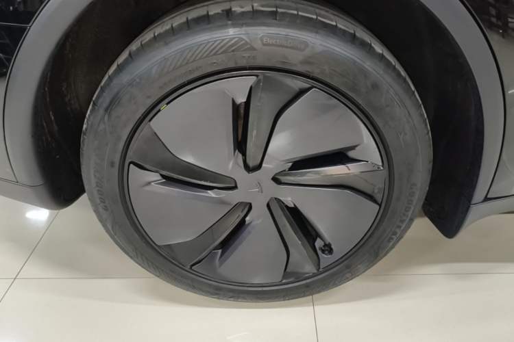Used Tesla Model Y 2026 Rear-Drive Model Right Rear Wheel Hub