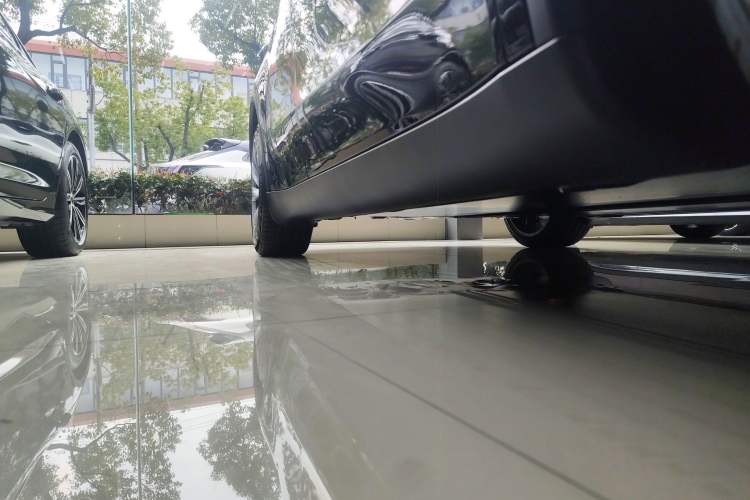 Used Tesla Model Y 2026 Rear-Drive Model Right Side Sill