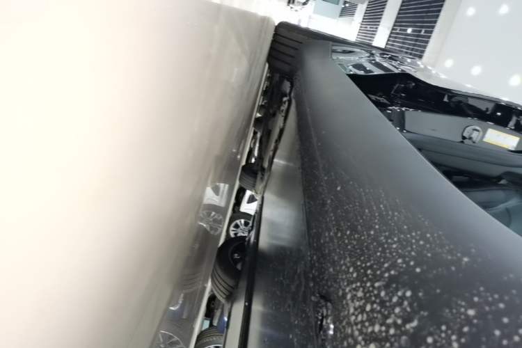 Used Tesla Model Y 2026 Rear-Drive Model Right Side Sill