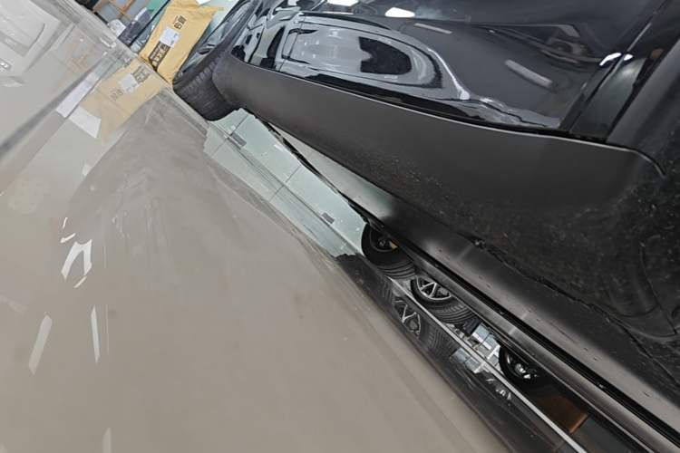 Used Tesla Model Y 2026 Facelifted Long-Range Rear-Drive Model Right Side Sill