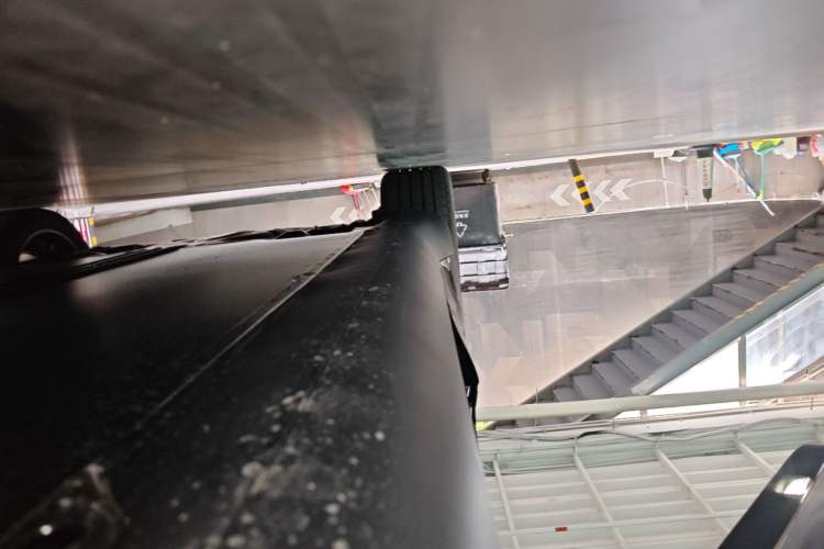 Used Tesla Model Y 2026 Rear-Drive Model Right Side Sill