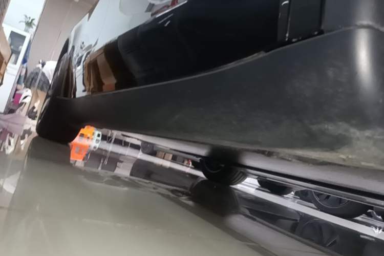 Used Tesla Model Y 2026 Rear-Drive Model Right Side Sill