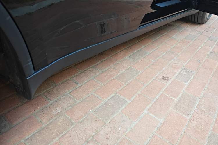 Used Tesla Model Y 2026 Rear-Drive Model Right Side Sill