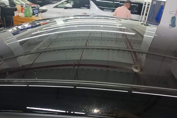 Used Tesla Model Y 2026 Rear-Drive Model Roof