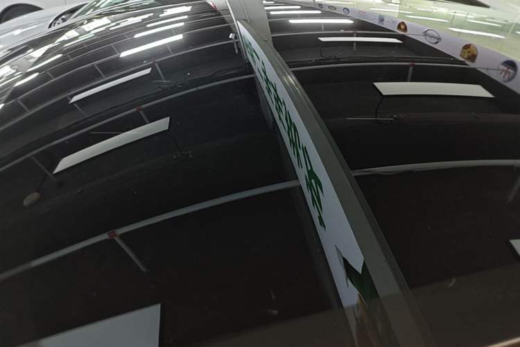Used Tesla Model Y 2026 Rear-Drive Model Roof